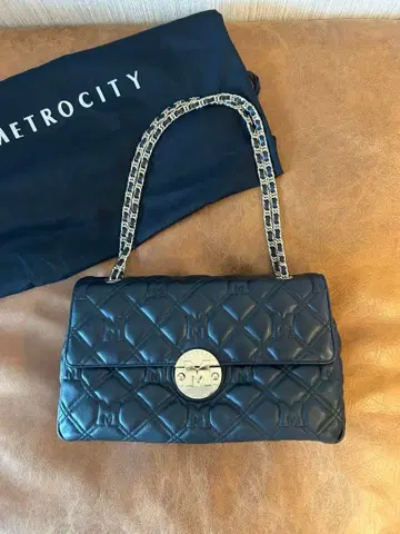 METROCITY 퀼팅 숄더백