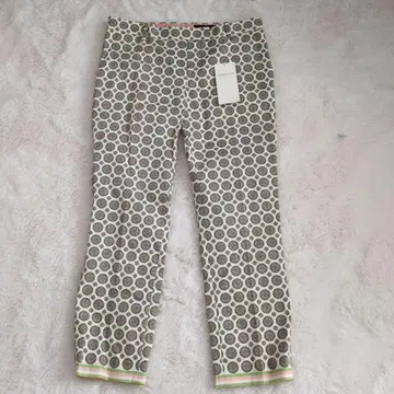 미사용 새상품 TOMORROWLAND 캐주얼 팬츠 38