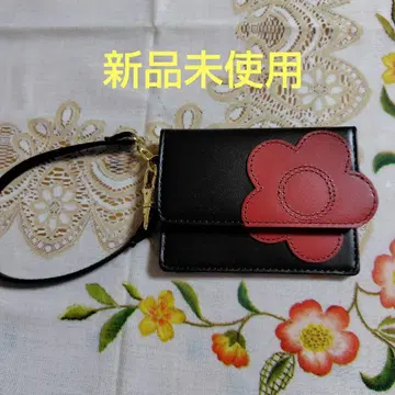 마리콴트 패스 케이스