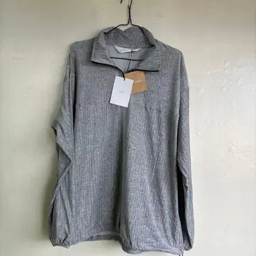 ANDER 그레이 하프 지퍼 상의 silver&gold