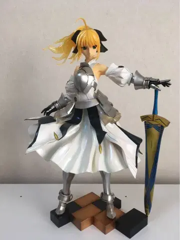 세이버 릴리 Fate 페이트 절대 영역 레진 키트 보크스 1/4