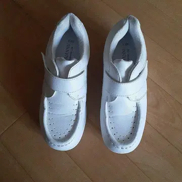 MARIANNU 벨트형 간호사 샌들 22.5cm