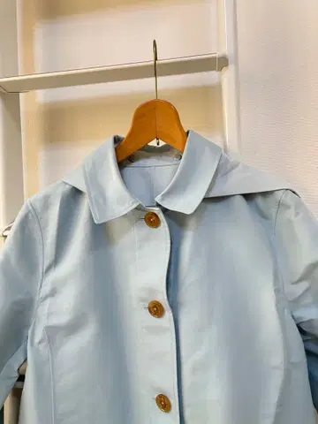 매킨토시 사이즈 38 스카이블루 후드 부착 트렌치코트