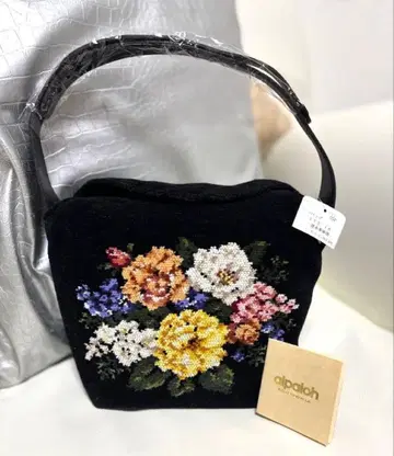 새상품 핫맨 Hotman 알바로 꽃무늬 슈니르 직조 핸드백 블랙