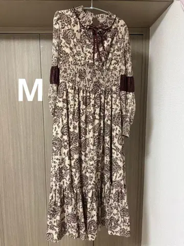 herlipto 윈터 플로럴 롱 슬리브 드레스