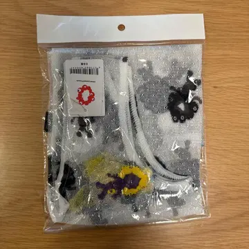 미야쿠미야쿠 레이스 백 모노톤