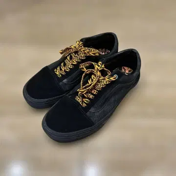 Vans 블랙 스니커즈