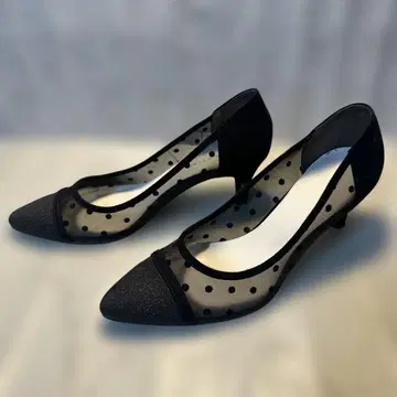 블랙 스틸레토 도트 시스루 스웨이드 펌프스