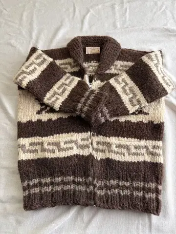 카우친 스웨터 (Made in Canada) 증정 포함