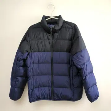 유니클로 울트라 라이트 다운 자켓 M 사이즈 투톤 컬러