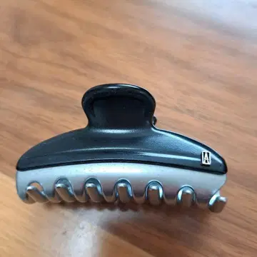 Alexandre de Paris 헤어 클립 블랙/실버