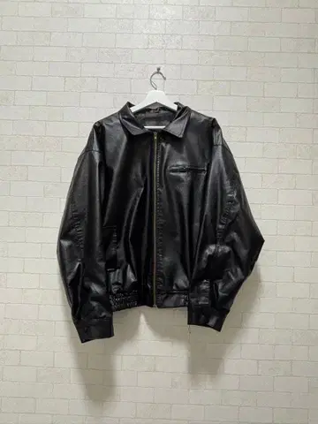 인조 가죽 자켓 블랙 L 사이즈 심플 디자인