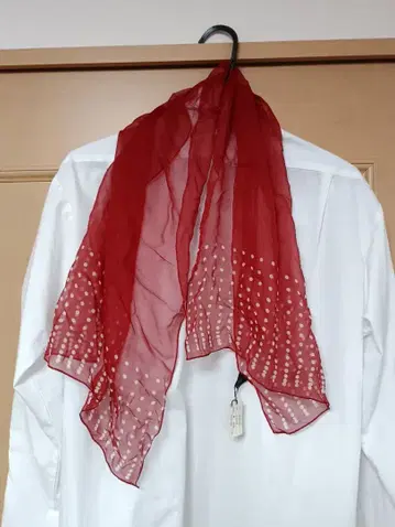 scallap 빨간색 스카프