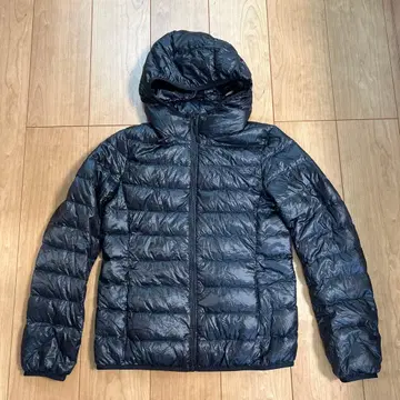 유니클로 울트라 라이트 다운 파카 블랙 M