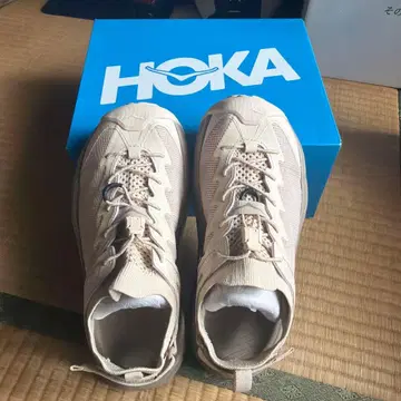 호카 베이지 스니커즈 24 사이즈