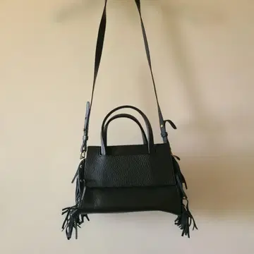 duu 숄더백 블랙 x 화이트 프린지