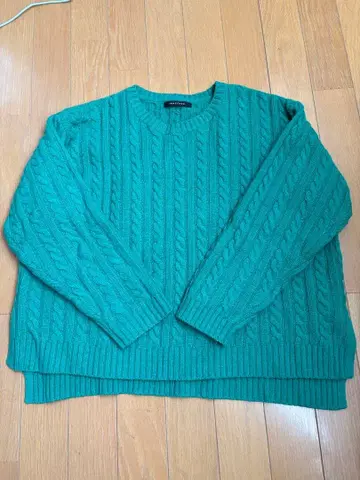 새상품급 [ MACPHEE ] 맥피 케이블 니트 스웨터 그린