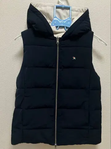 네이비 후드 부착 다운 베스트