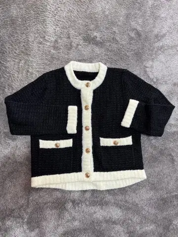 그레이스 콘티넨탈 버튼 가디건