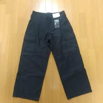 유니클로 UNIQLO 와이드 스트레이트 카고 팬츠 다크 그레이 S