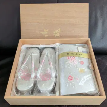미사용 목상자입 꽃무늬 자수 일본 의류 신발 조리 백 세트 실버
