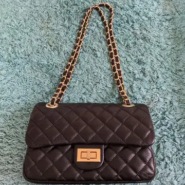 블랙 퀼팅 숄더백