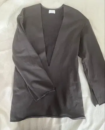 CEPIE. 세피에 깊은 V넥 맨투맨 트레이닝복