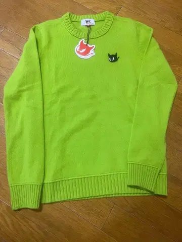 WAAC 라임 그린 스웨터 한국 사이즈 2