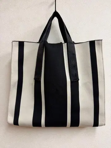 ZARA 스트라이프 토트백