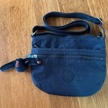 키플링 숄더백 네이비