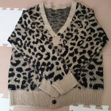 레오파드 무늬 가디건 사이즈 F