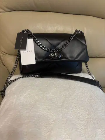NOBLE 블랙 숄더백