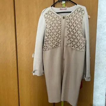 STEFANEL 베이지 레이스 편직 롱 코트