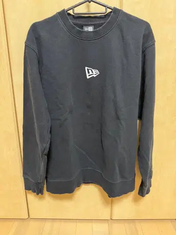 New Era 블랙 맨투맨