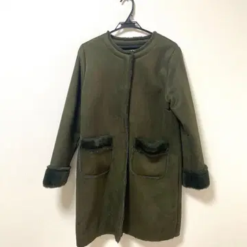 올리브 그린 스웨이드풍 롱 코트