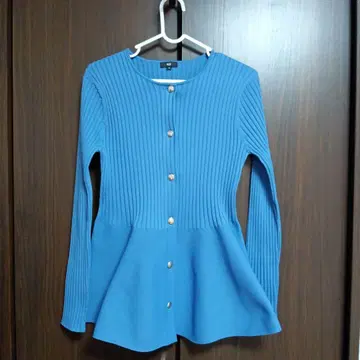 PLST 홀가먼트 페플럼 가디건 M 사이즈