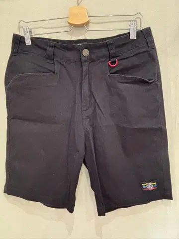 MAN WITH A MISSION 블랙 숏팬츠