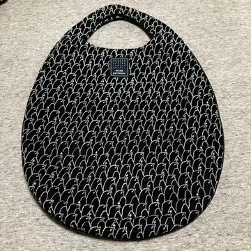 미나 페르호넨 lintu 블랙 에그백 egg bag 새