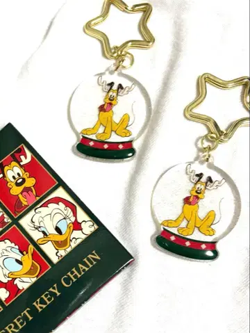디즈니 스토어 시크릿 키체인 크리스마스 플루토