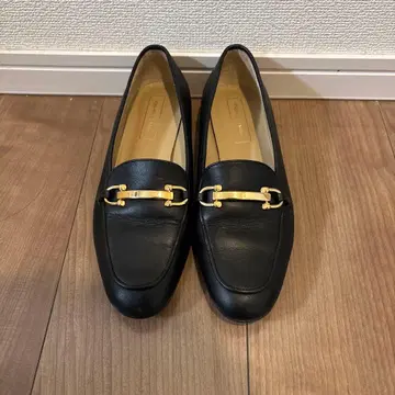 배송비 포함 오데뜨 앤 오딜 블랙 가죽 로퍼 골드 금장 장식 포함