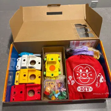 새상품급 호빵맨 나사나사 체인지! 움직이는 탈것 노즈 펀치