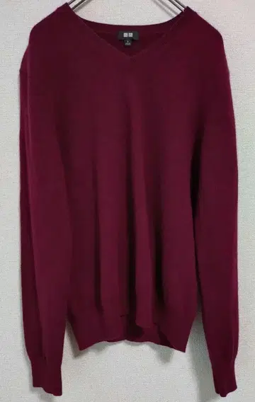 유니클로 캐시미어 니트 V넥 와인 레드 계열 S 사이즈