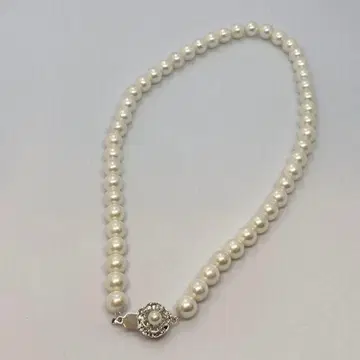 펄 목걸이 금장 장식 실버 진주 화이트