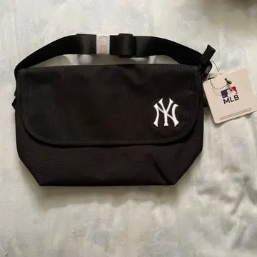 [ 새상품 미사용 ] MLB 뉴욕 양키스 숄더백