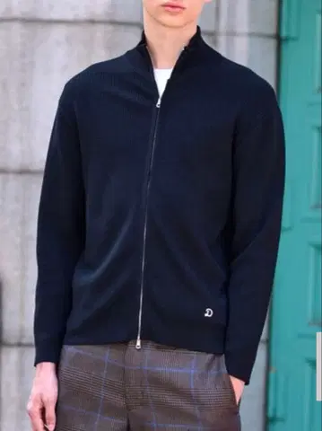 드레스트리아 새상품 드라이버스CD 블랙 XL