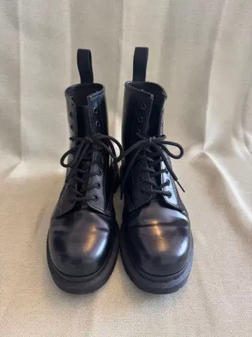 닥터마틴 1460 MONO 올 블랙 8홀 26cm