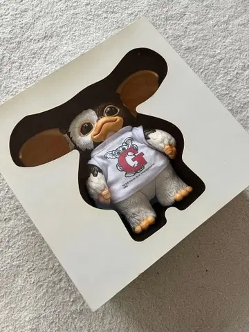 OVER THE STRiPES 그렘린 피규어