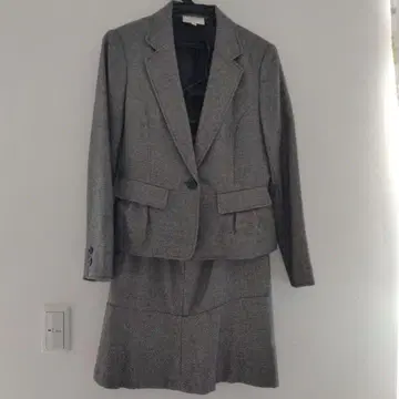 EMMA JAMES 그레이 스커트 수트 사이즈 9