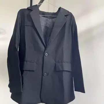 택 포함 블랙 테일러드 자켓 & 팬츠 세트