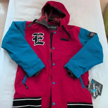 새상품!! 택 포함! 캐주얼 후드 부착 자켓